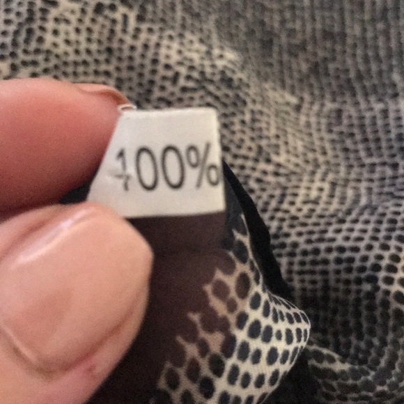 Pair of two 21x21 100% silk scarves handmade animal print - Picture 12 of 17